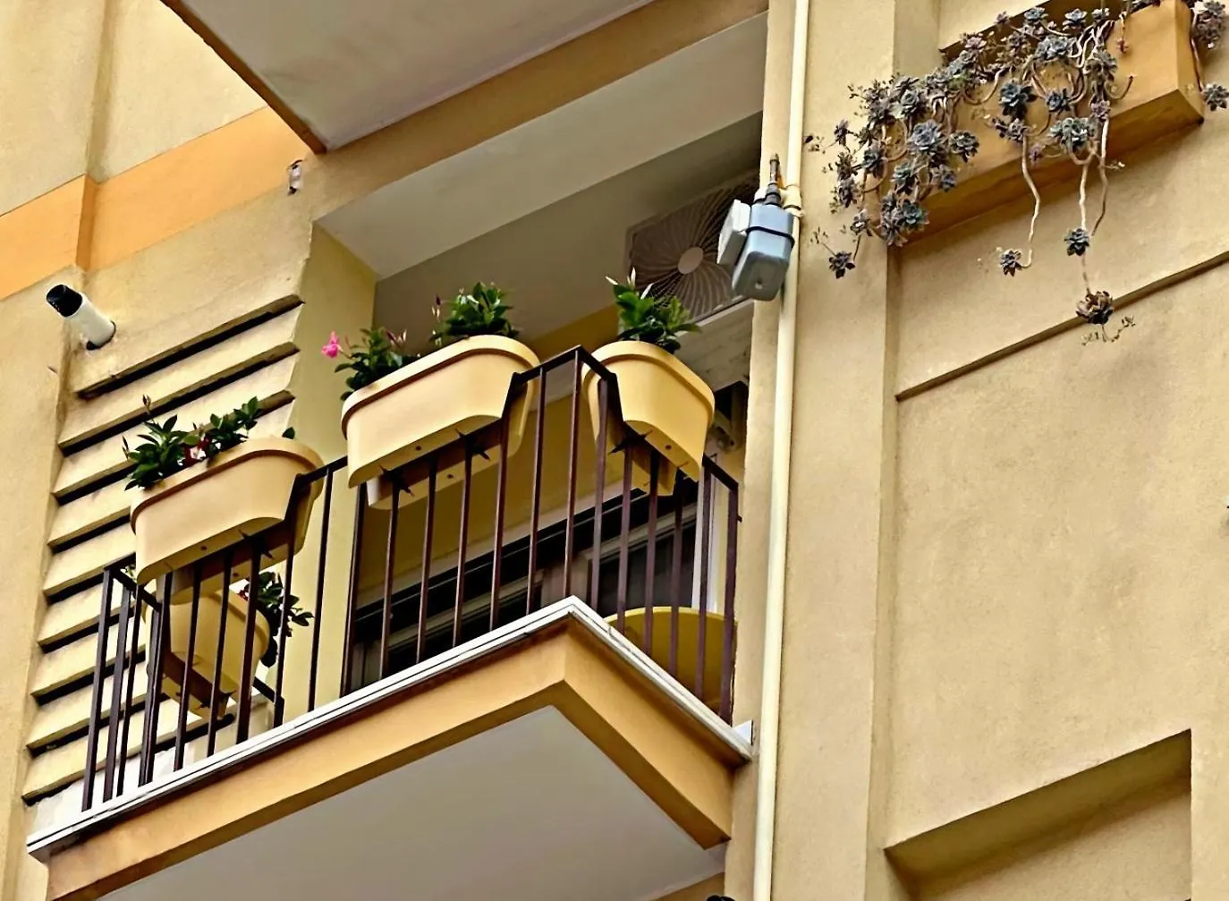 Eccelsobarese - Close To Airport Train Link Bari 0*,  Italy