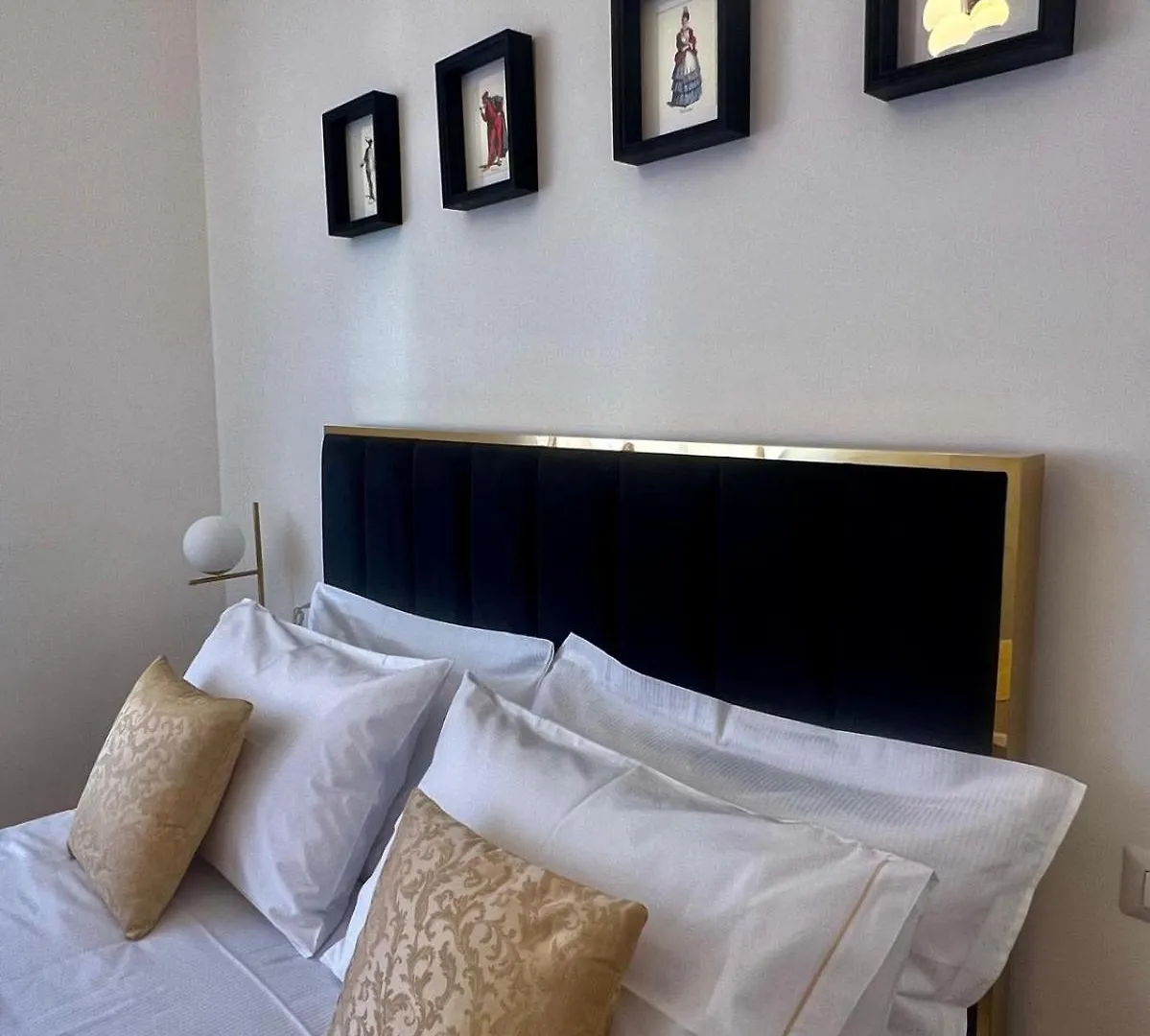 Eccelsobarese - Close To Airport Train Link Bari Italy