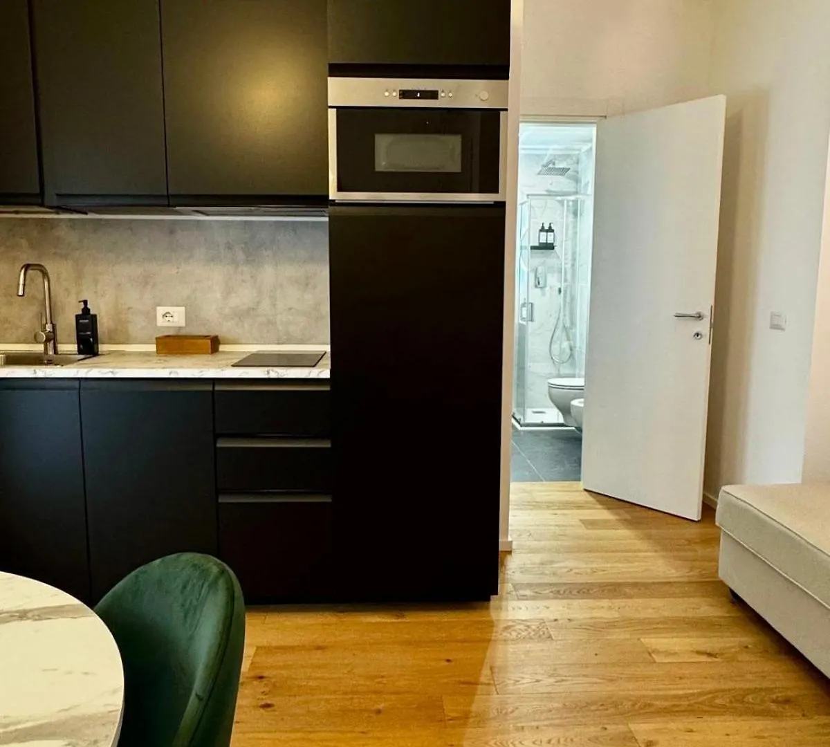Eccelsobarese - Close To Airport Train Link Bari 0*,  Italy